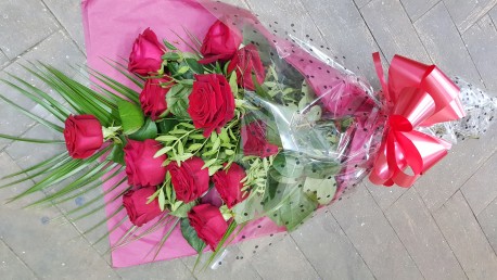 12 Red Roses